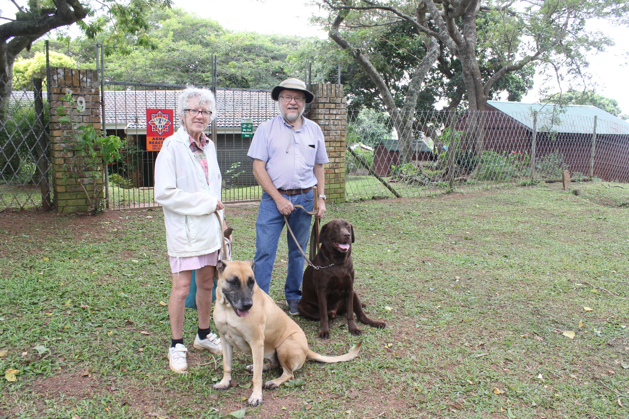 Mar2020-CarylMichaelWalkingDogs